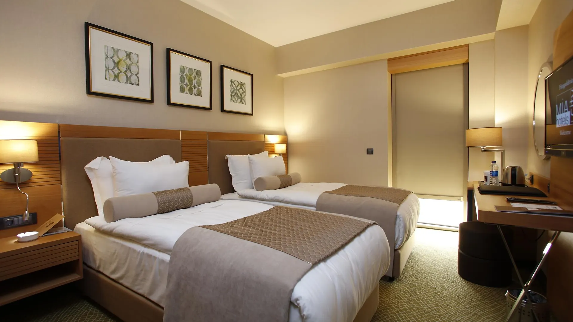 Mia City Hotel Smirne