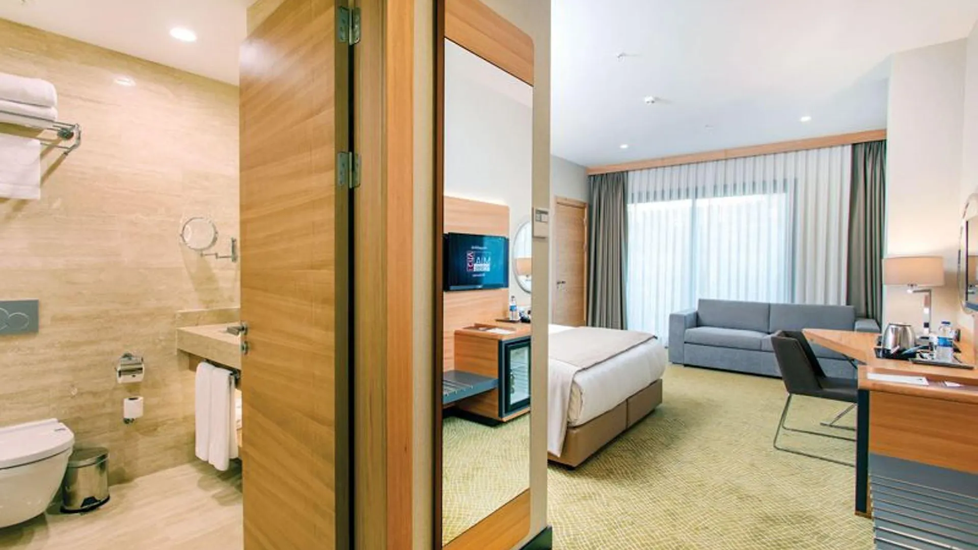 Mia City Hotel Smirne