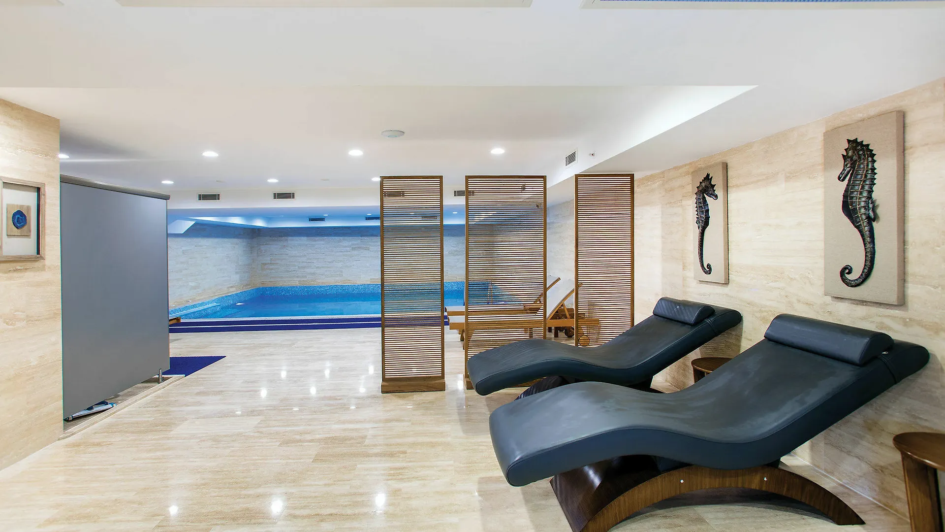 Mia City Hotel İzmir 4*,